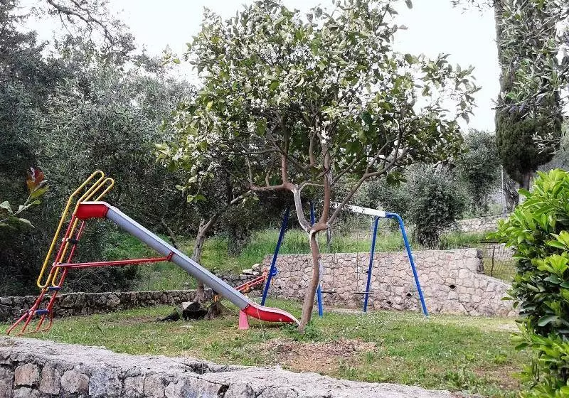 Apostolos & Eleni Family Apartments