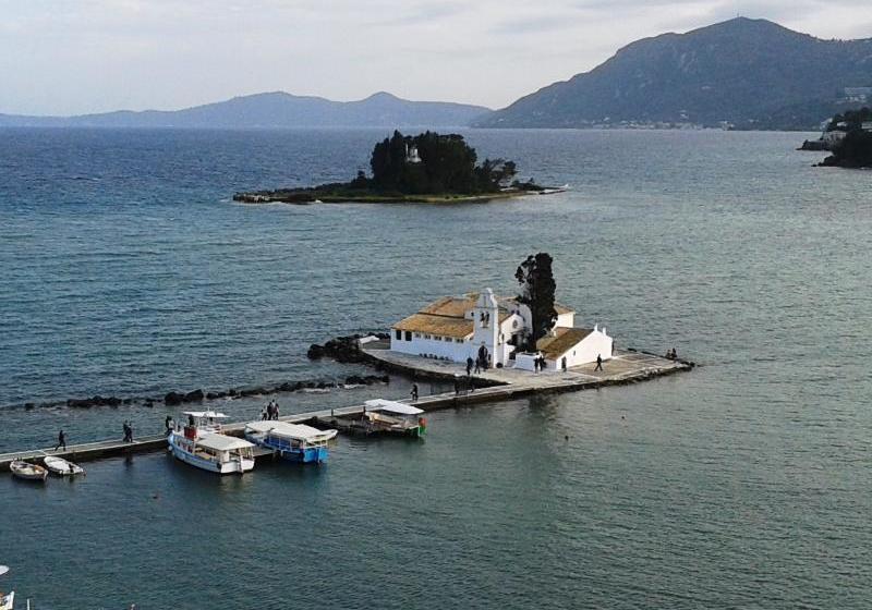 Apostolos & Eleni Family Apartments