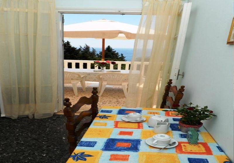 Apostolos & Eleni Family Apartments