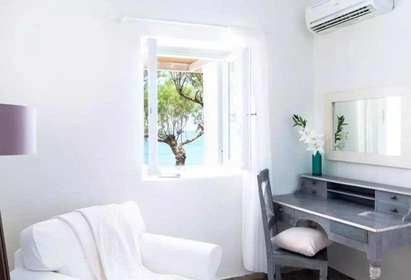 Apothikes Seaside Private Apartments