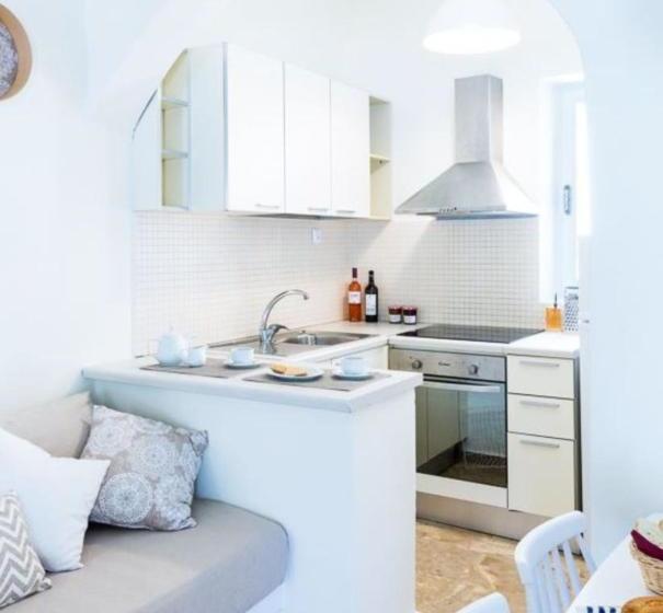 Apothikes Seaside Private Apartments