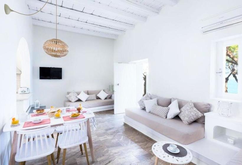 Apothikes Seaside Private Apartments