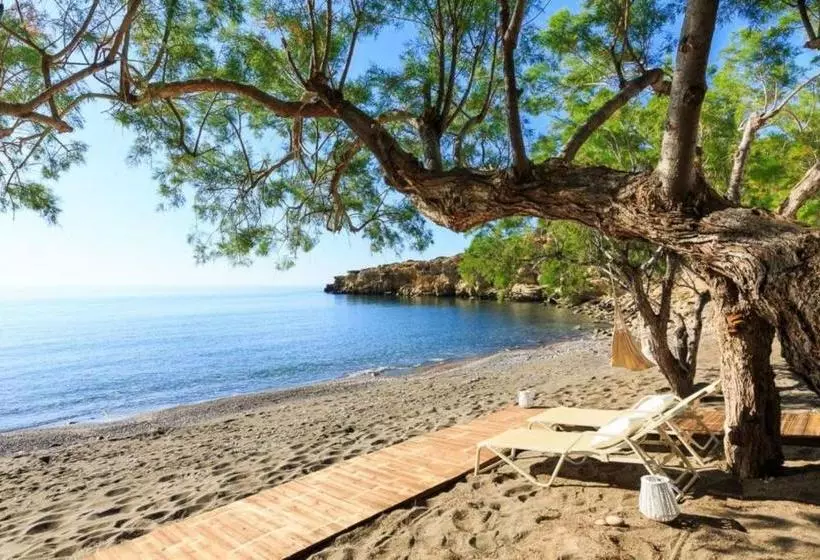 Apothikes Seaside Private Apartments