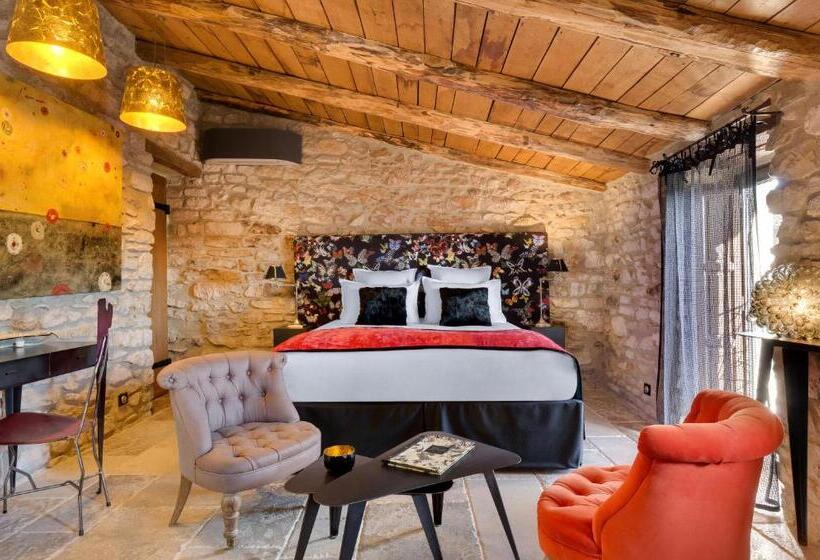 Bed and Breakfast La Maison Du Passage Chambres Suites Premium, Spa, Piscine Et Restaurant