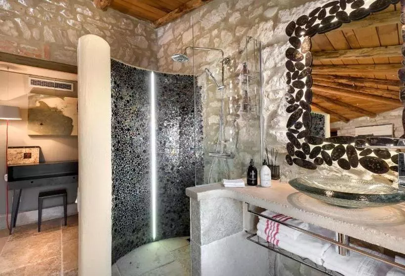 ベッドアンドブレックファースト La Maison Du Passage   Chambres   Suites Premium, Spa, Piscine Et Restaurant