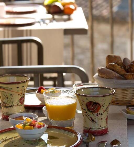 Bed and Breakfast La Maison Du Passage Chambres Suites Premium, Spa, Piscine Et Restaurant