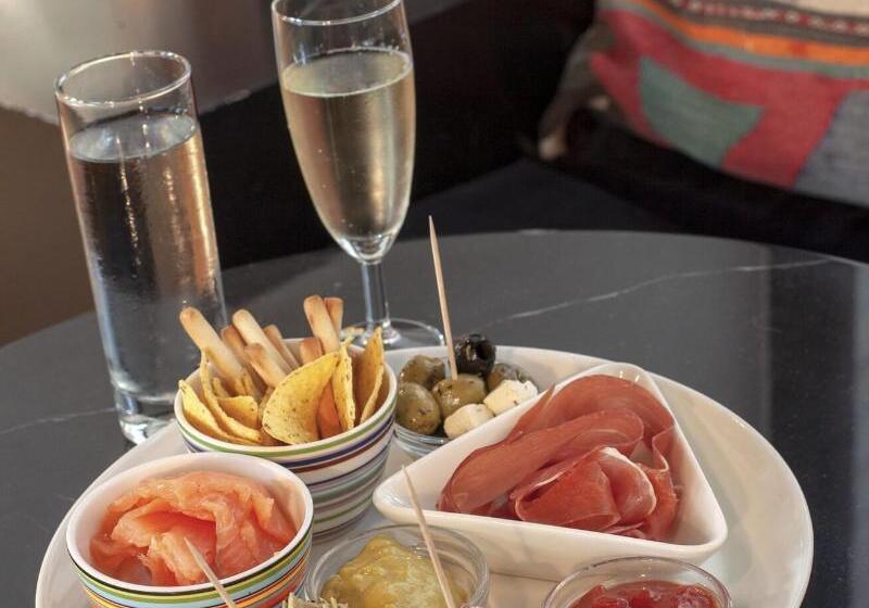 هتل Banks Antwerp