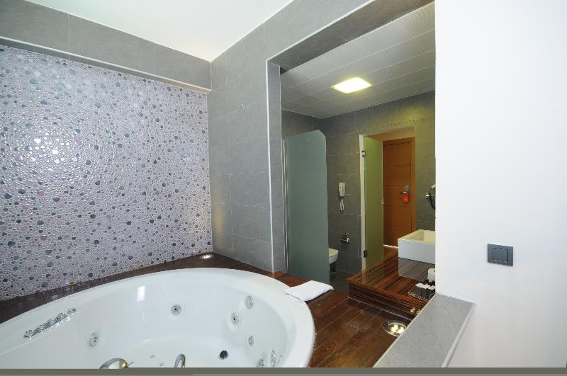 Отель Cle Beach Boutique