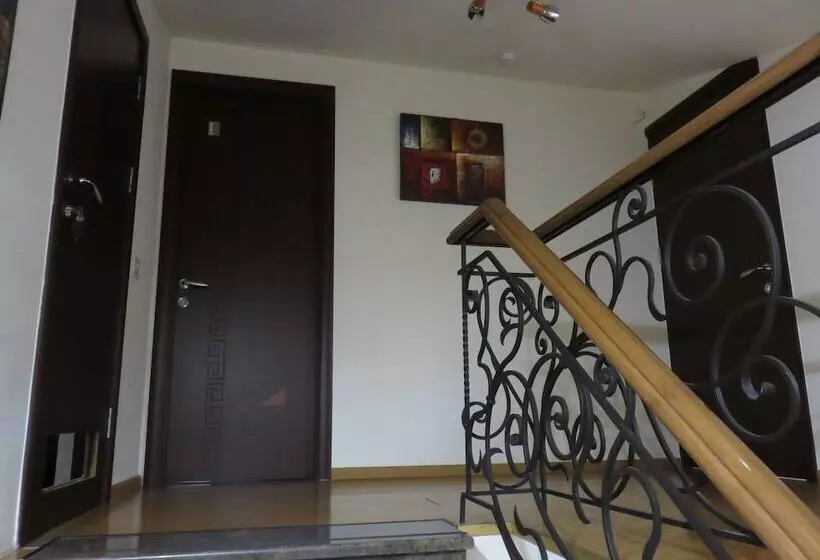 هتل Grig
