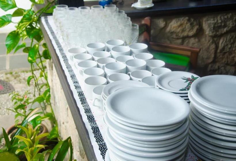 Otel Pousada Solar Do Algarve Em Paraty Há 5 Minutos Do Centro Histórico