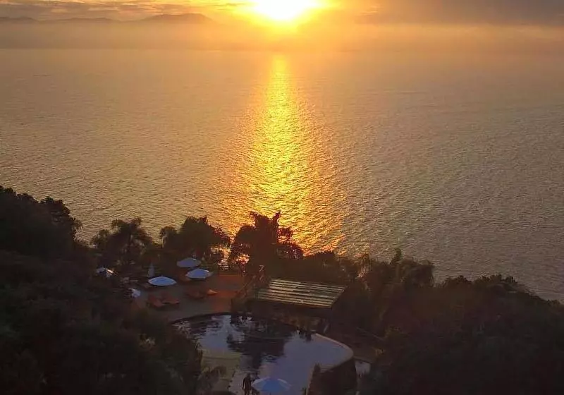 ホテル Resort Refugio Do Estaleiro