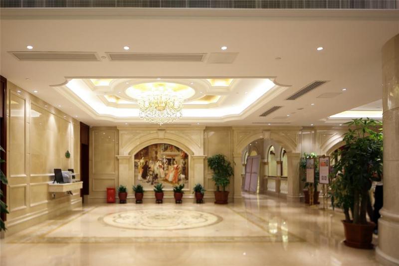 Vienna Hotel Shenzhen Huazhisha