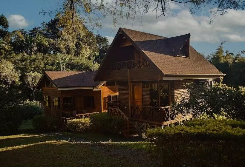 Cabañas La Laguna Lodge