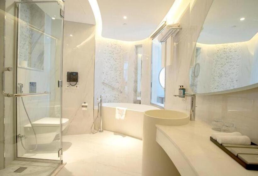 Century Marina Hotel   Lusail