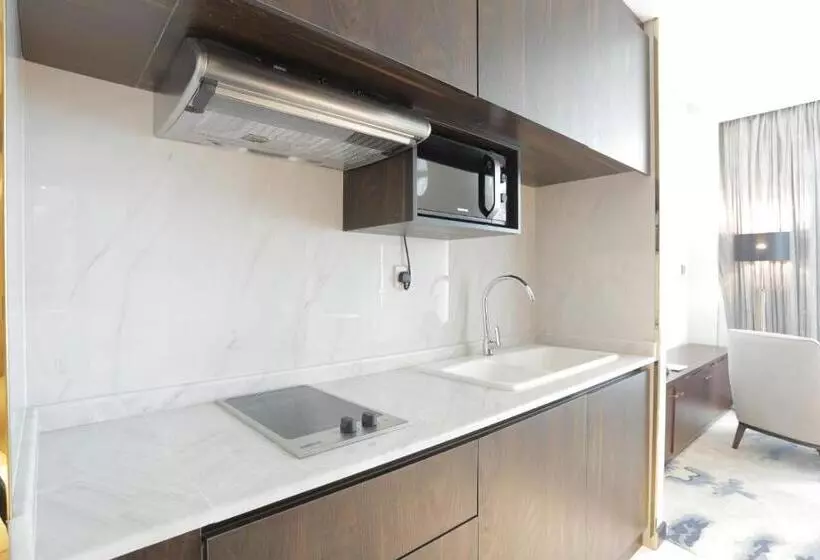 Century Marina Hotel   Lusail