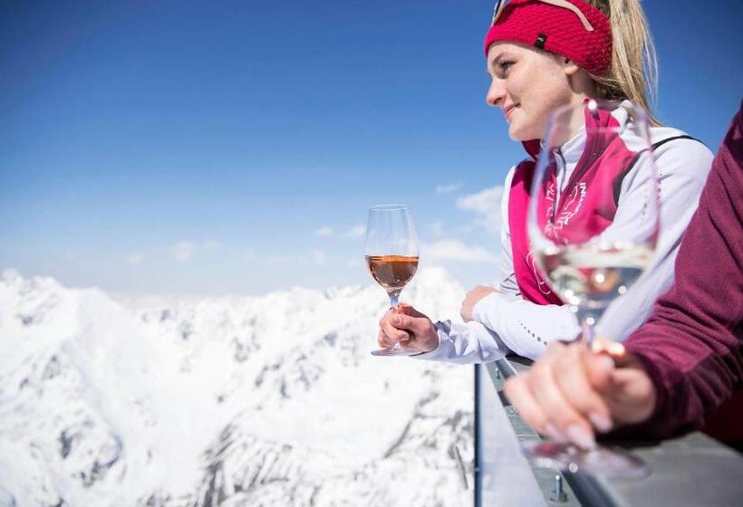 Glacier Hotel Grawand