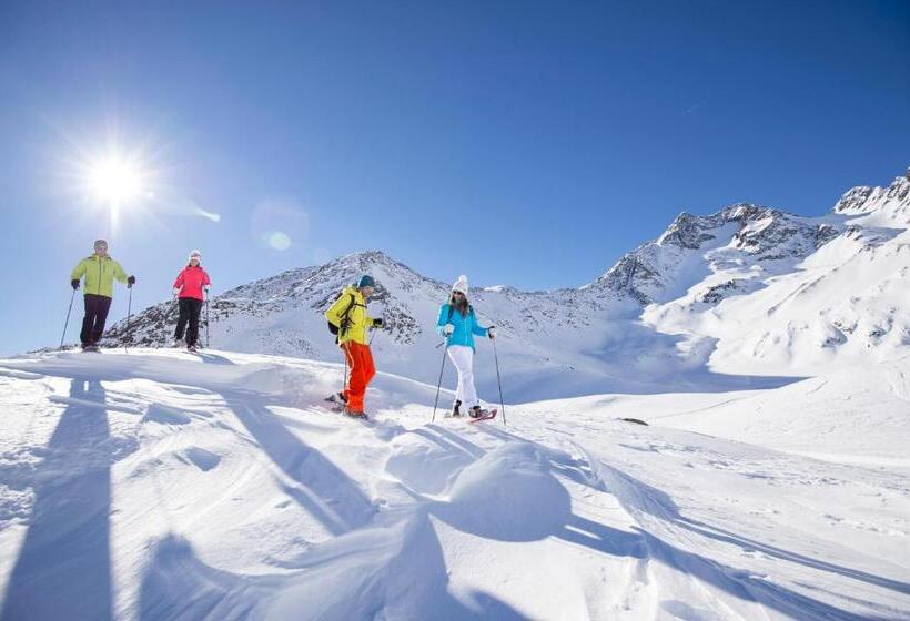 Glacier Hotel Grawand