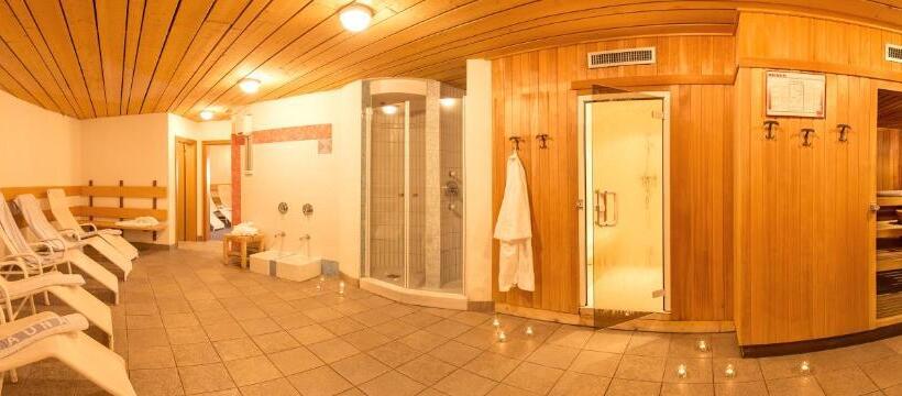 Glacier Hotel Grawand