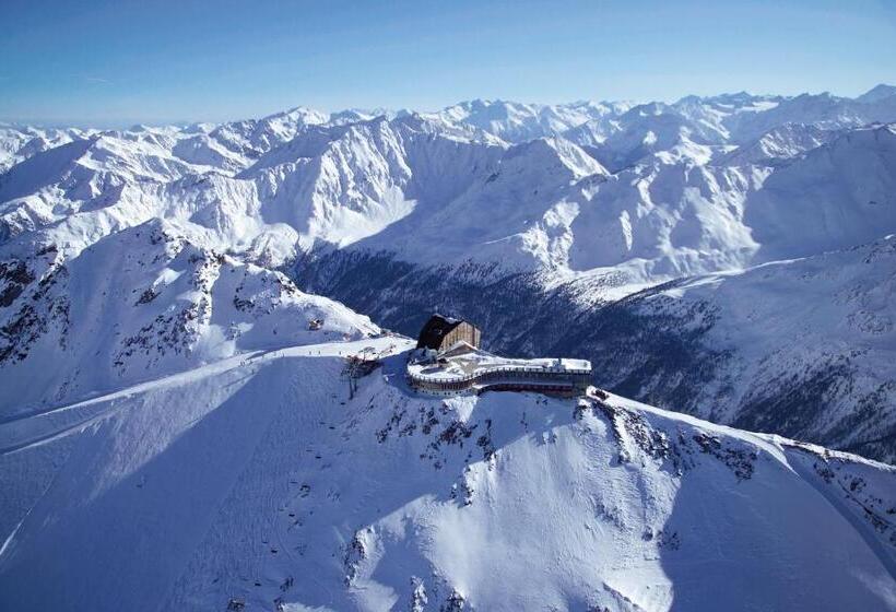 Glacier Hotel Grawand