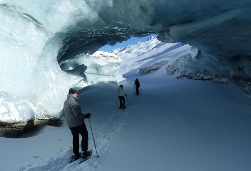 Glacier Hotel Grawand