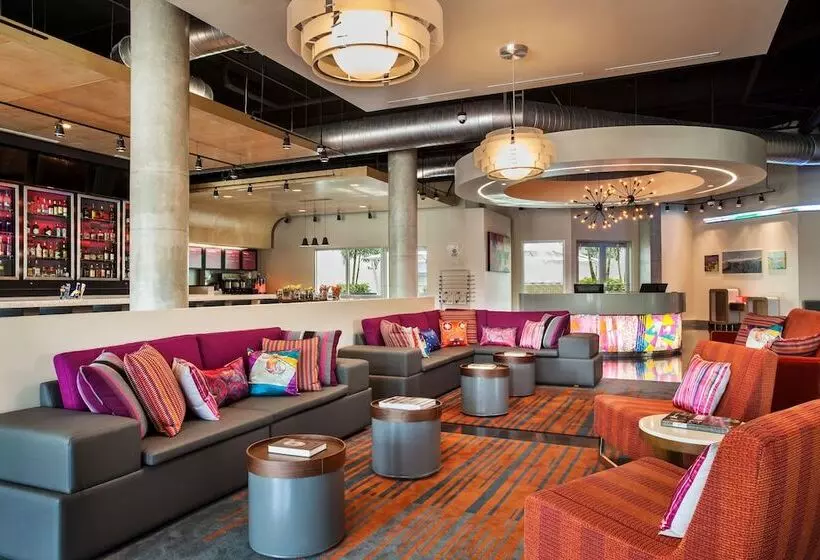 ホテル Aloft Sarasota