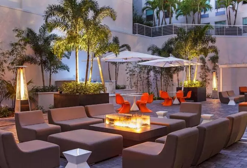 ホテル Aloft Sarasota