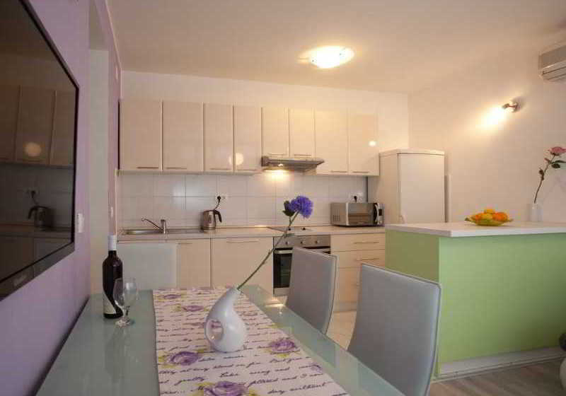 Отель Apartments Ruzica
