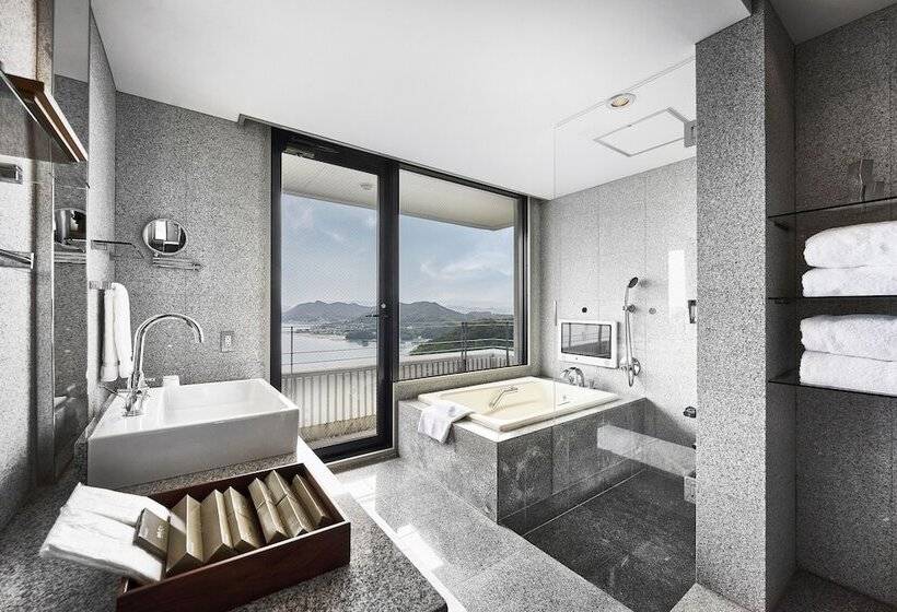 فندق Bella Vista Spa And Marina Onomichi
