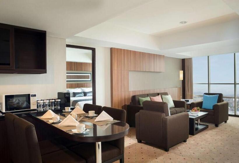 Отель Best Western Premier La Grande Bandung