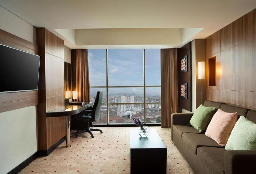 Отель Best Western Premier La Grande Bandung
