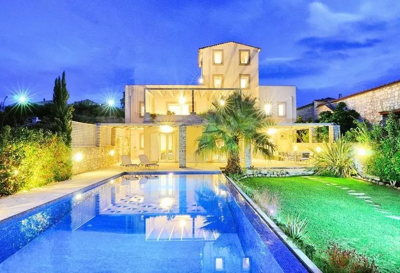ホテル Cretan Mansion
