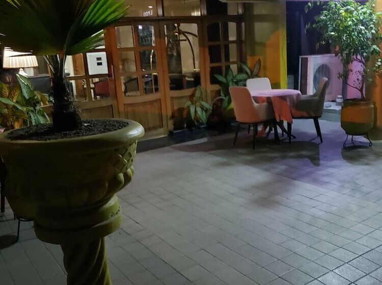 בית מלון כפרי El Elyon