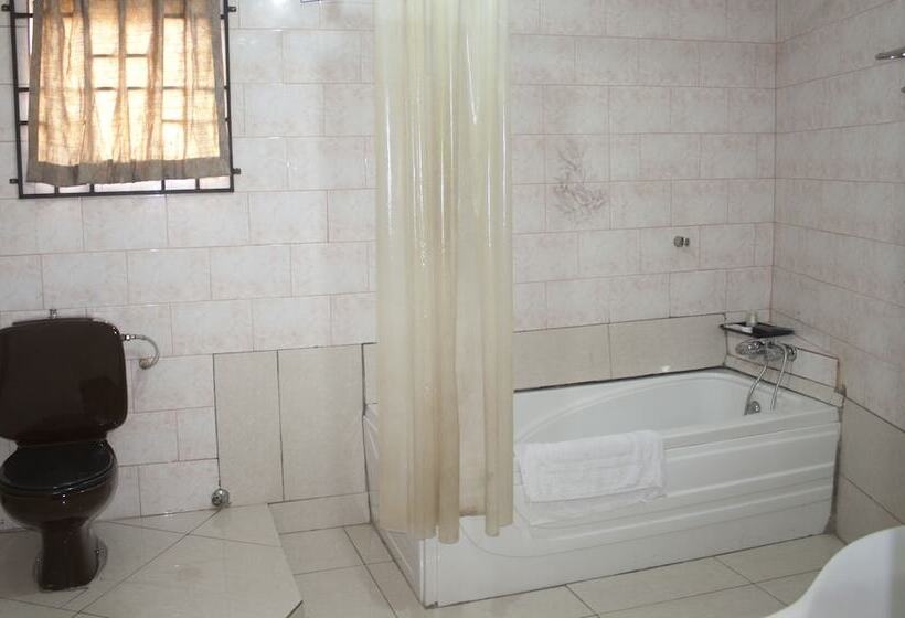 בית מלון כפרי El Elyon