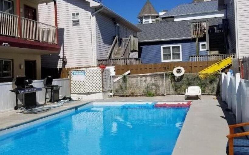 فندق Flamingo Inn