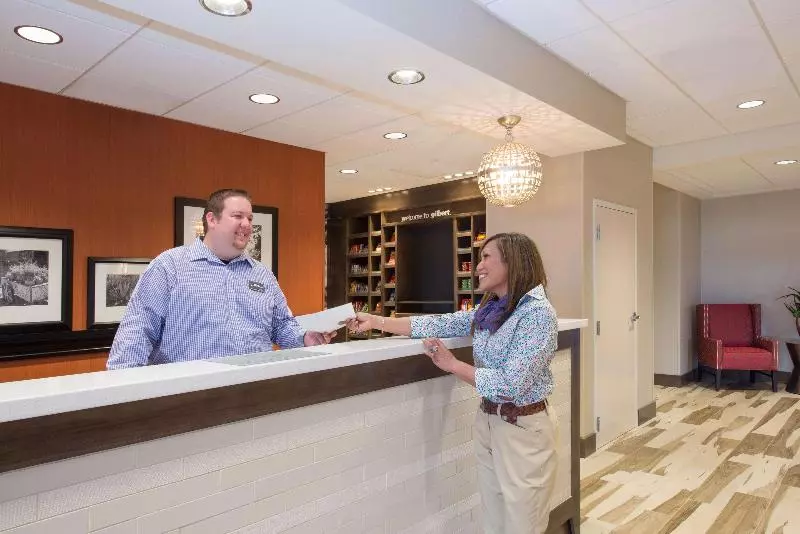 ホテル Hampton Inn & Suites Phoenix East Mesa
