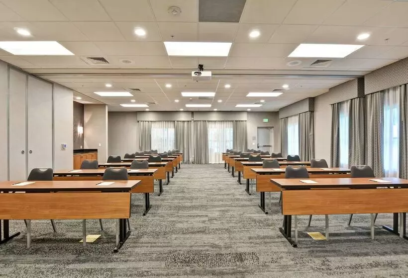 ホテル Homewood Suites By Hilton Techridge Parmer @ I 35