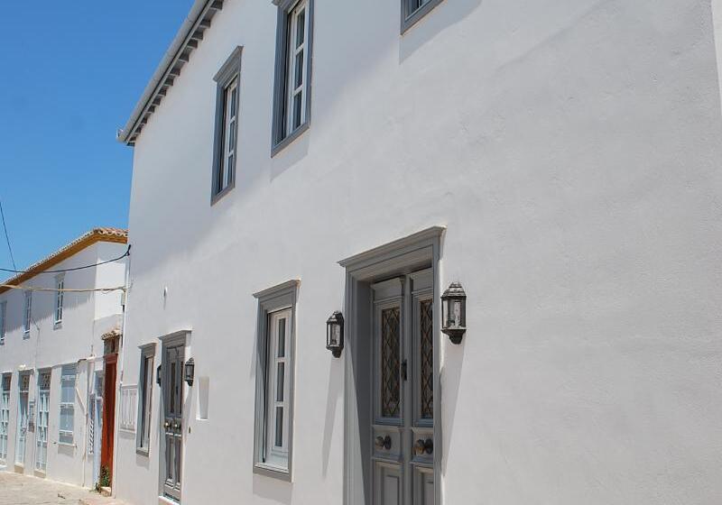 Отель Hydras Chromata