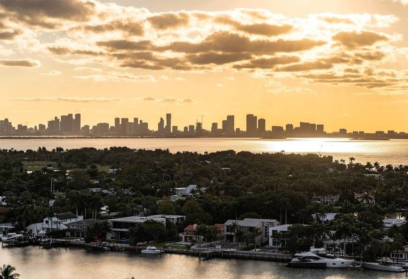 Отель Monte Carlo Miami Beach