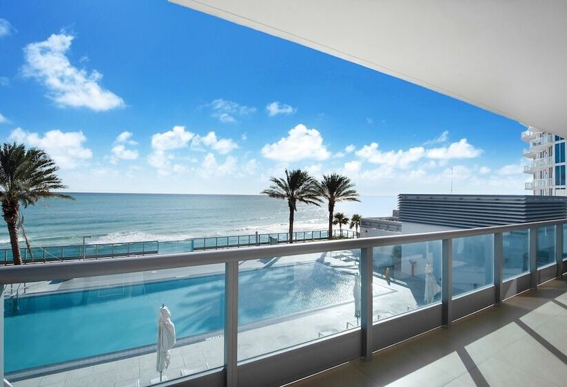 Отель Monte Carlo Miami Beach