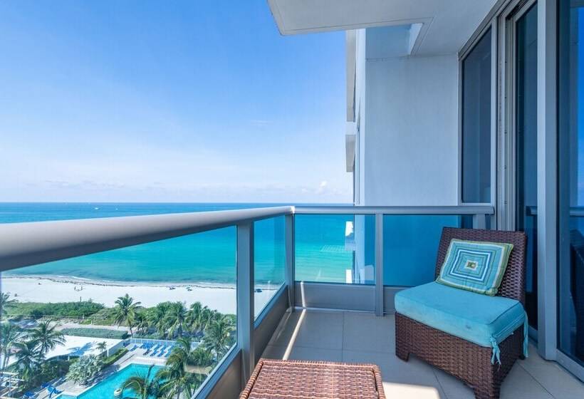 Отель Monte Carlo Miami Beach