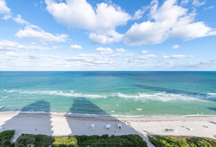 Отель Monte Carlo Miami Beach