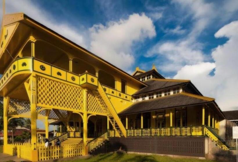 Orchardz Hotel Ayani