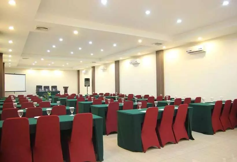 هتل Roditha Banjarbaru