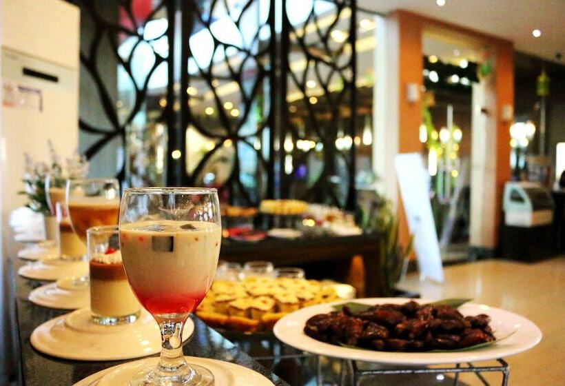 ホテル Roditha Banjarbaru