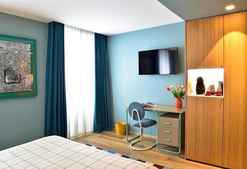 هتل The Editory House Ribeira Porto