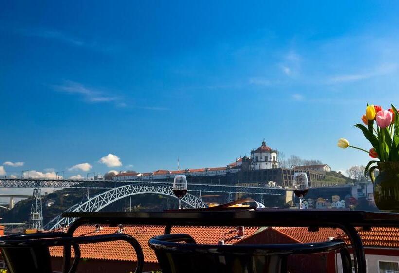 هتل The Editory House Ribeira Porto