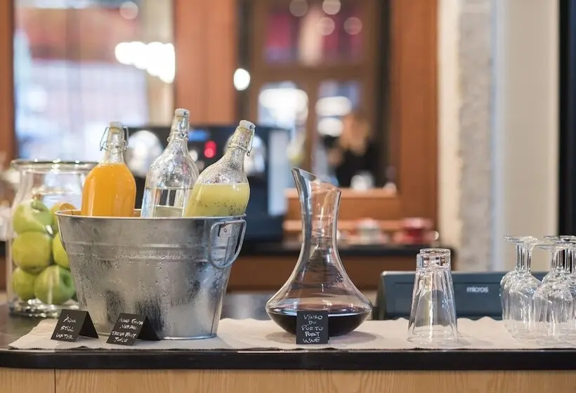 هتل The Editory House Ribeira Porto