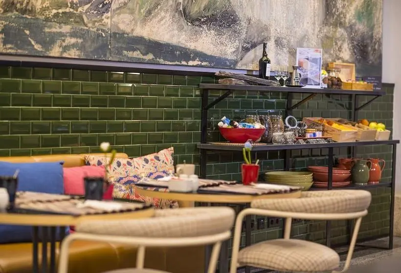 هتل The Editory House Ribeira Porto