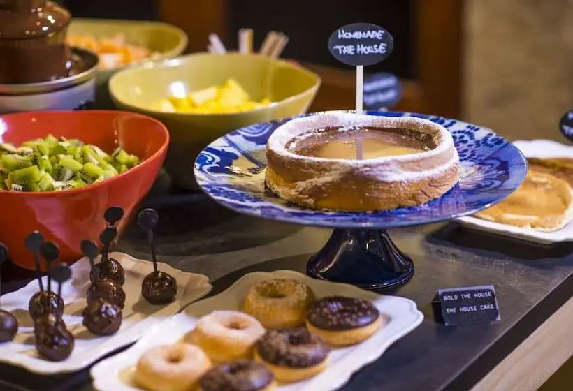 هتل The Editory House Ribeira Porto