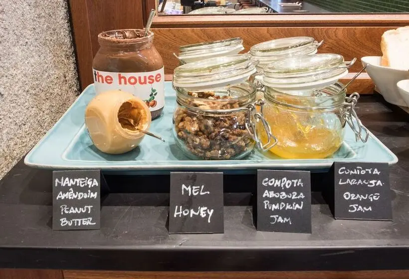 هتل The Editory House Ribeira Porto